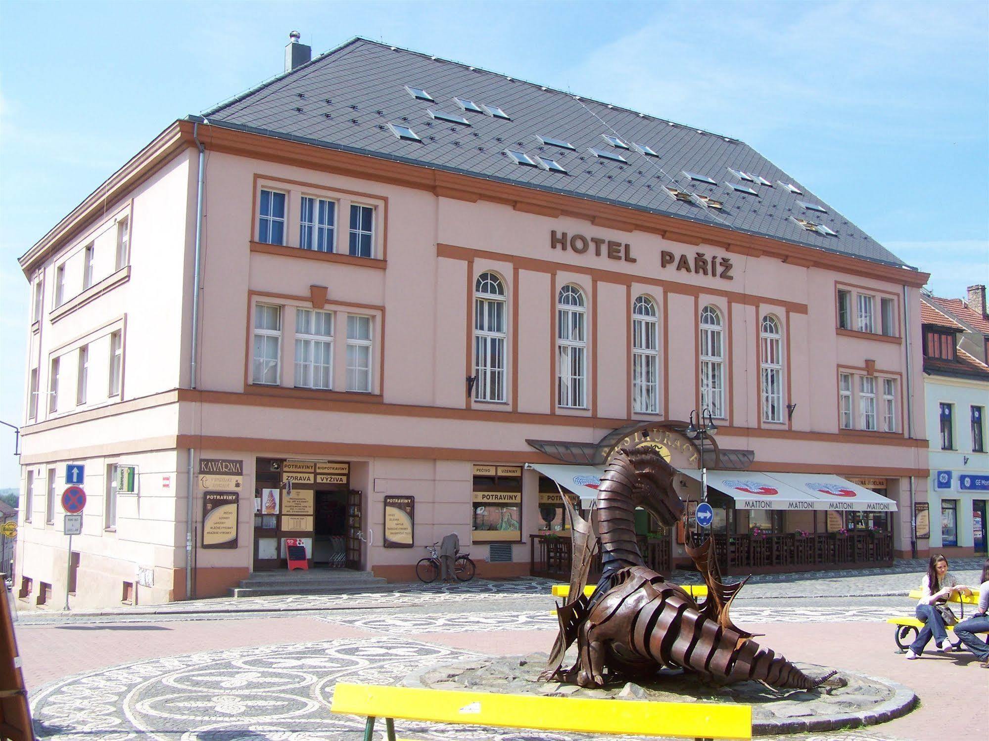 Hotel Pariz Jičín Exteriör bild